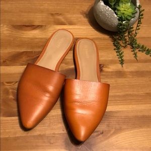 Old Navy tan mules